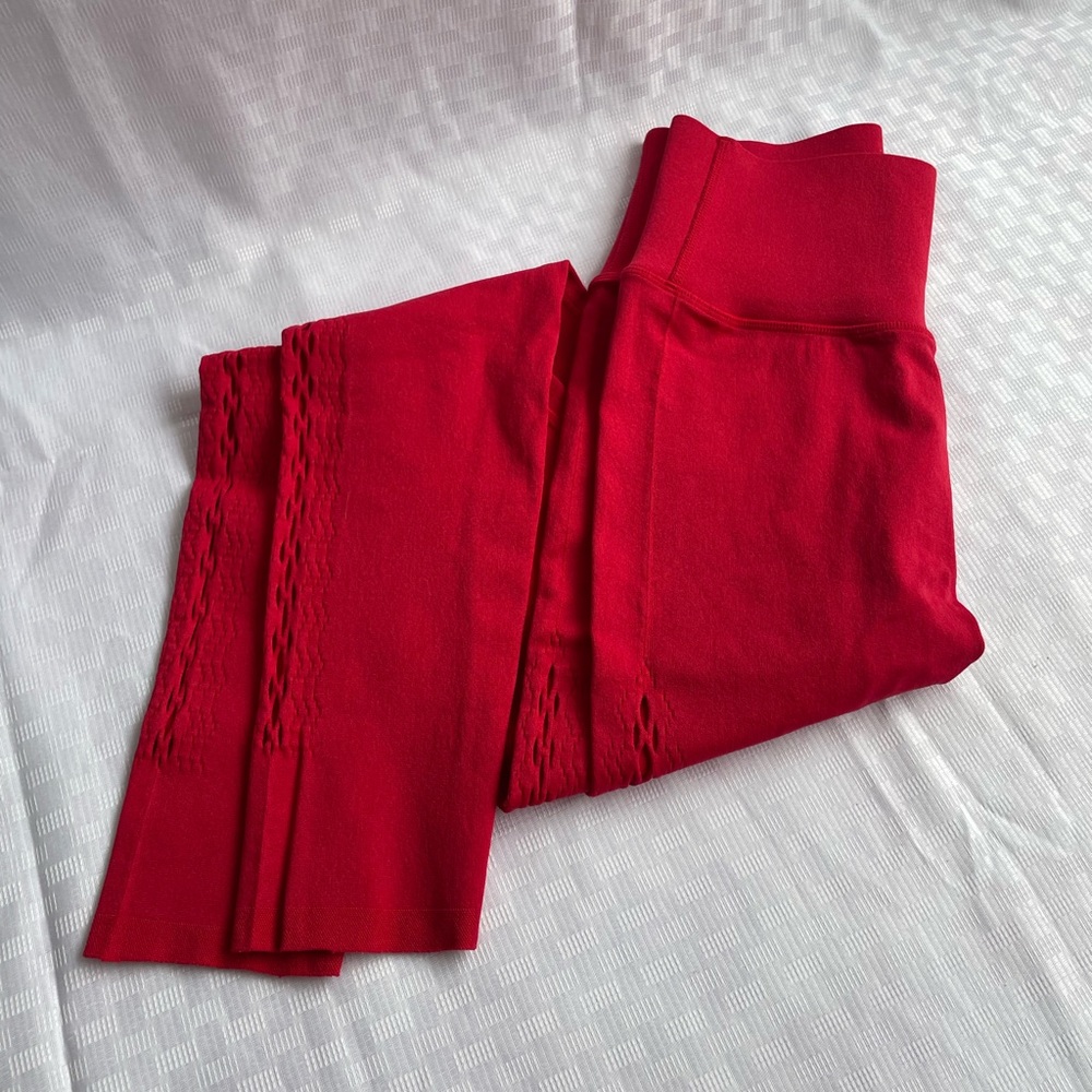 Fabletics red sculptknit leggings EUC medium